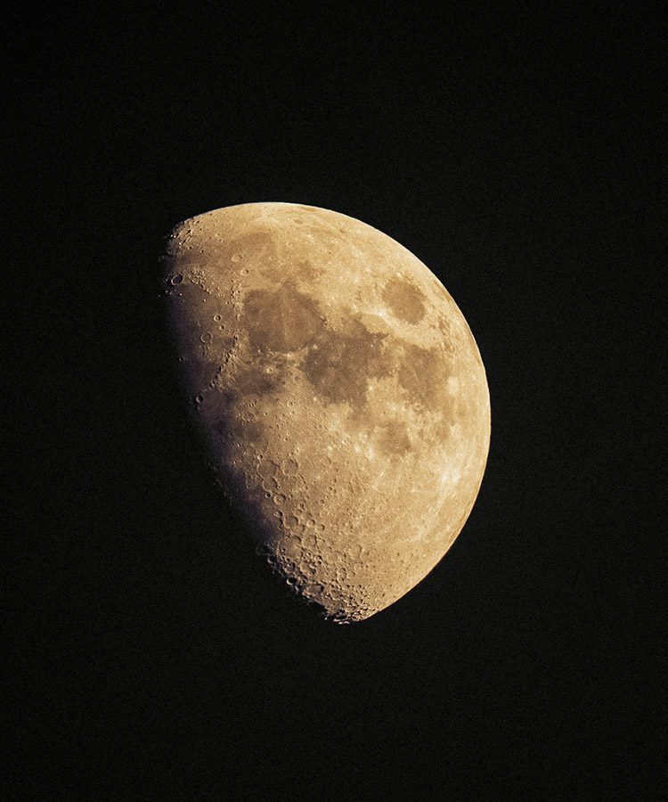 Applis photo 2026 : photo de la lune réalisée de nuit à l'aide de SkyView Lite