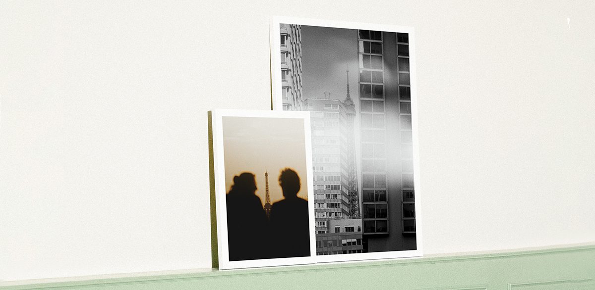 Tirage photo d'auteur accroché dans un intérieur contemporain — tendances décoration 2026