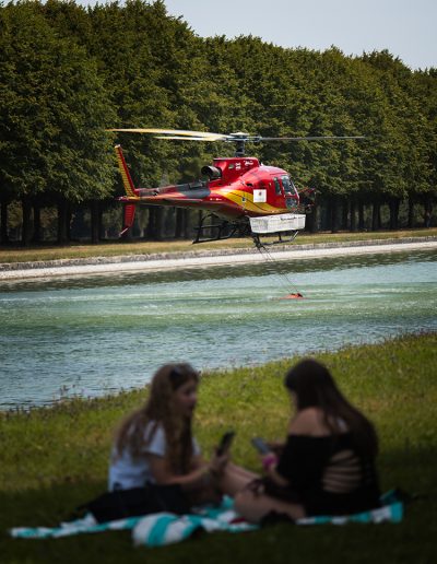 Reportage travail des pompiers durant les feux de la forêt de Fontainebleau en juillet 2026 - hélicoptère — Guillaume Catez photographe